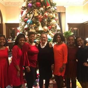 Meet your Posher, Joyce